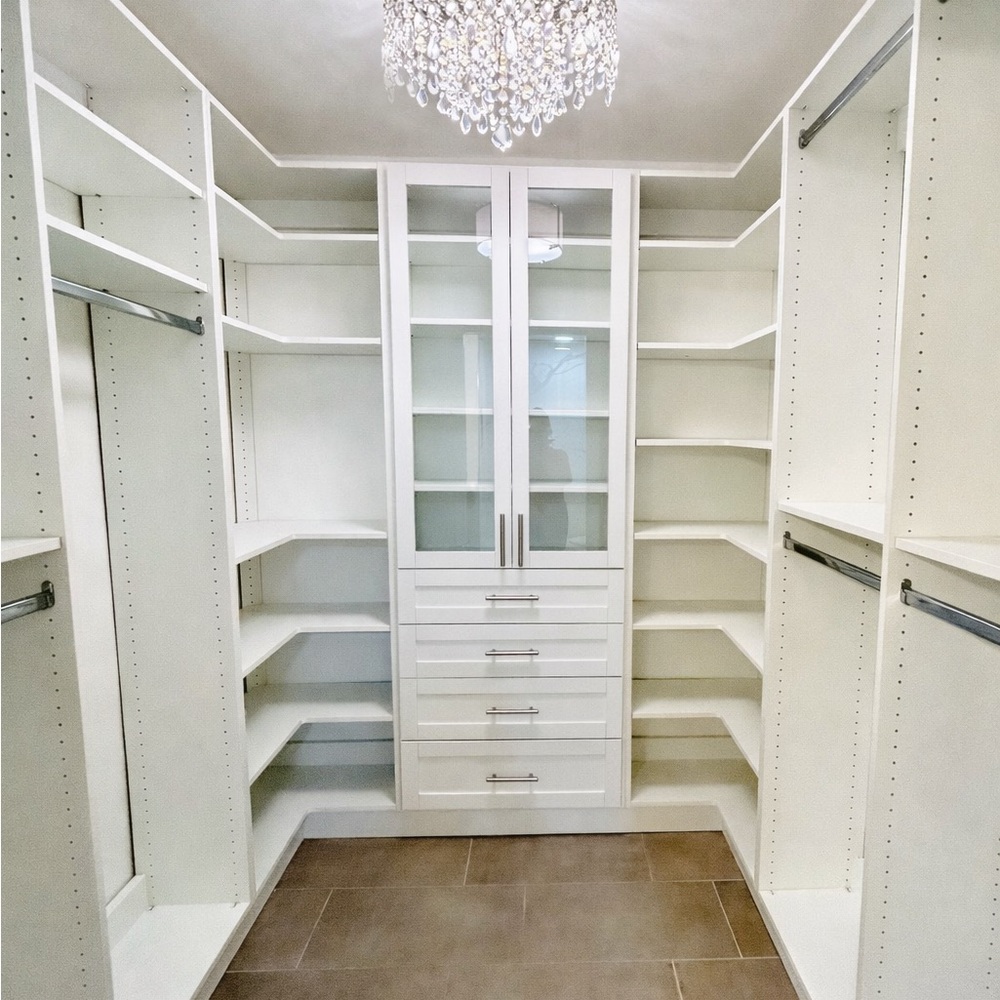Elegant White Closet Organizer